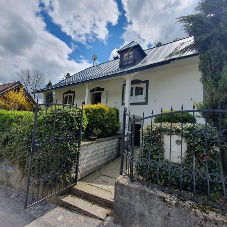 Villa Amalia: Spacious Garden Retreat with Fireplace in Banska Stiavnica Exterior photo
