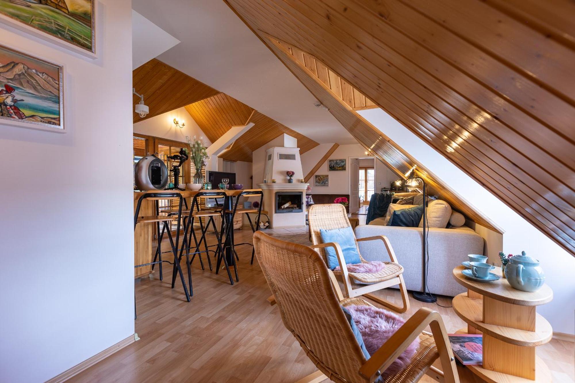 Villa Amalia: Spacious Garden Retreat with Fireplace in Banska Stiavnica Exterior photo